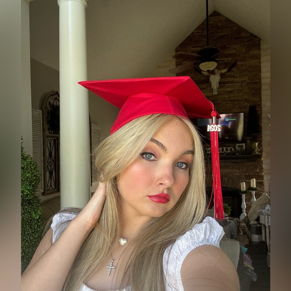 Meet your Posher, Lydia